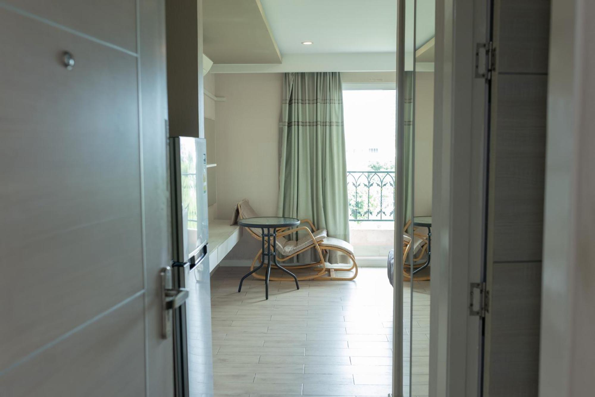 Seven Seas Condo Resort Haat Jomtien Eksteriør bilde
